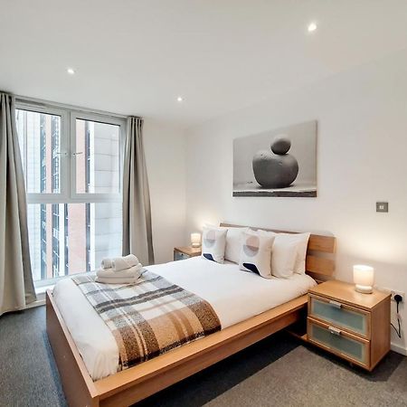 Fully Serviced Two Bed Apartment By Excel & O2 London Exterior photo